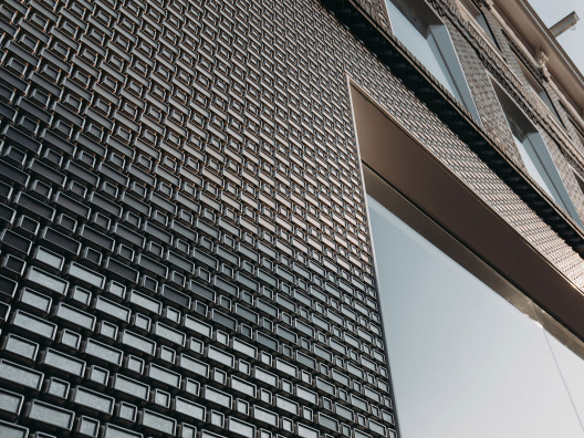 Пиксельный фасад бутика Louis Vuitton по проекту UNStudio