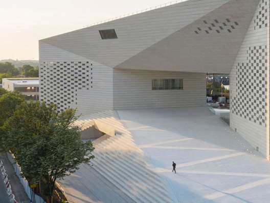 Архитекторы BIG: центр искусств в Бордо