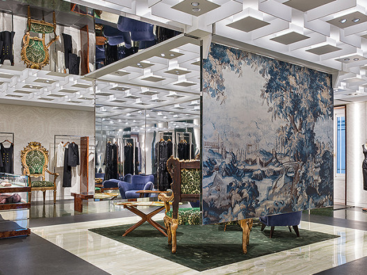 Бутик Dolce&Gabbana в Милане: эпоха роскошного ритейла