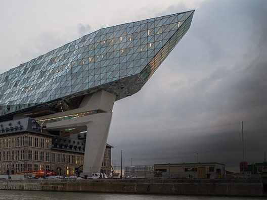 Zaha Hadid Architects: новый корабль в порту Антверпена