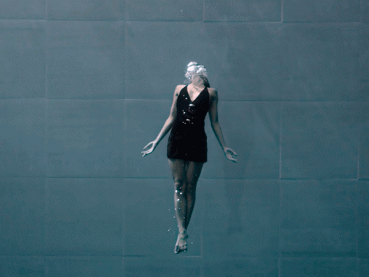 Жюли Готье: танец под водой