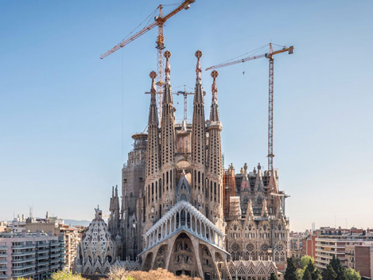 Cобору Sagrada Família по проекту Гауди дали разрешение на строительство