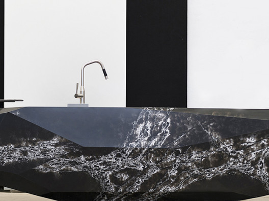 Звезды дизайна проектируют кухни: «каменная гравитация» Арика Леви