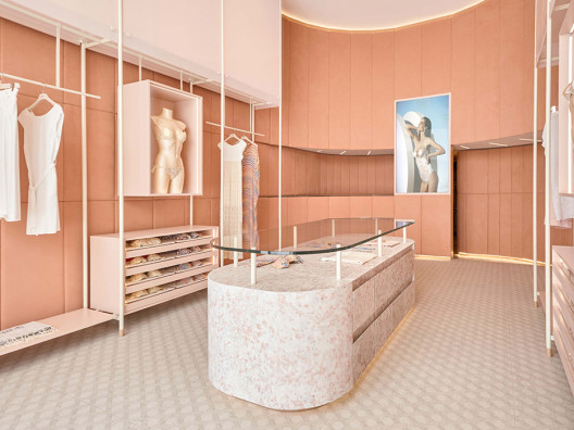 Foro Studio: розовый бархат в бутиках Parah
