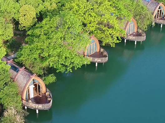 Дома-лодки: отель на китайской реке