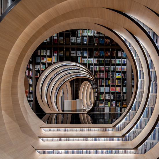 X + LIVING: сюрреалистический книжный магазин в Пекине