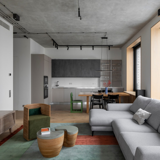 Семейная квартира с открытым бетоном в Москве: проект Sautkina Interiors