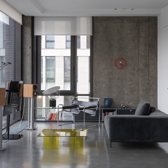 Buro5: квартира-студия 95 кв. метров  с полноценным рабочим пространством