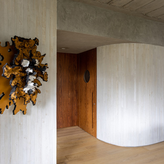 Pascali Semerdjian Architects: квартира для молодой пары коллекционеров