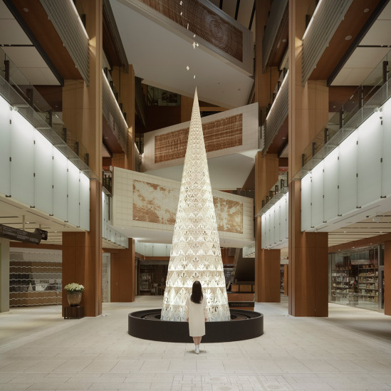 Nendo: кинетическая рождественская елка в Токио