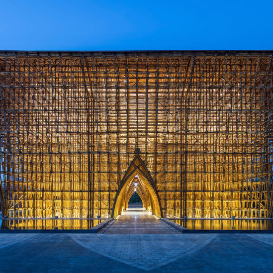 Vo Trong Nghia Architects: бамбуковый павильон на вьетнамском курорте