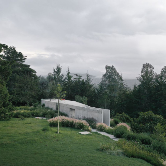 LCLA Office + Clara Arango: дом на горных склонах в Колумбии