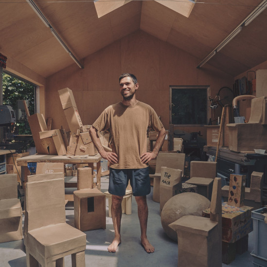 Макс Лэмб: мебель из упаковочного картона