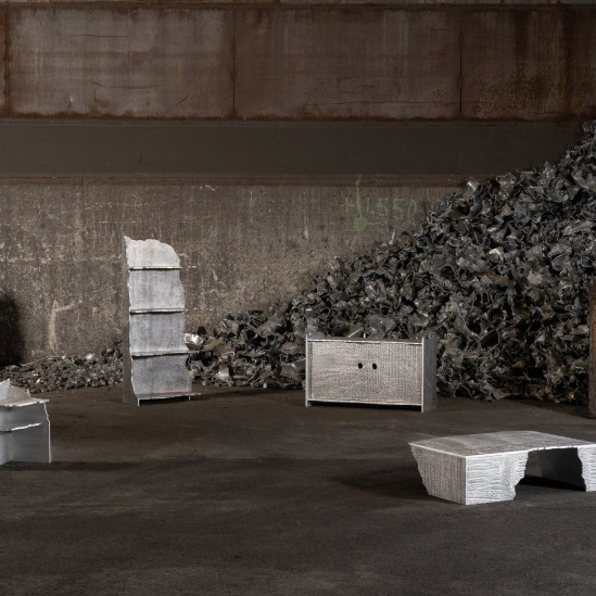 Тренды 2024/2025: мебель из отходов алюминиевого производства