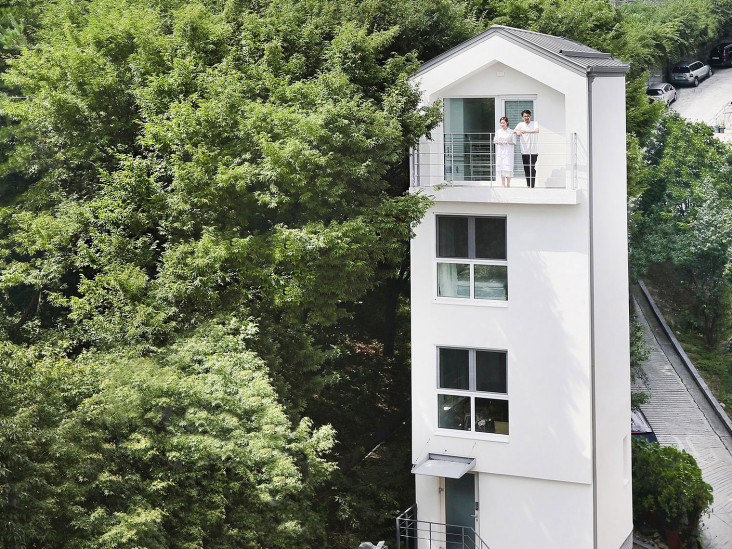 Smaller Architects: вертикальный микро-дом в Сеуле