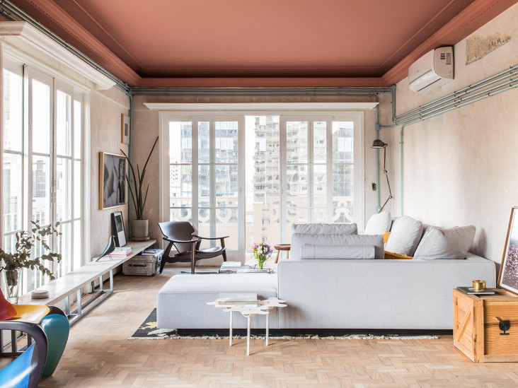 SuperLimão: артистичная квартира c розовыми потолками