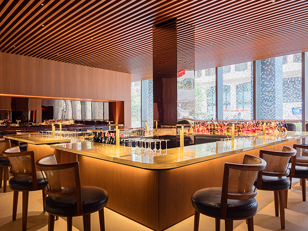 Исай Вайнфельд спроектировал ресторан Four Seasons в Нью-Йорке