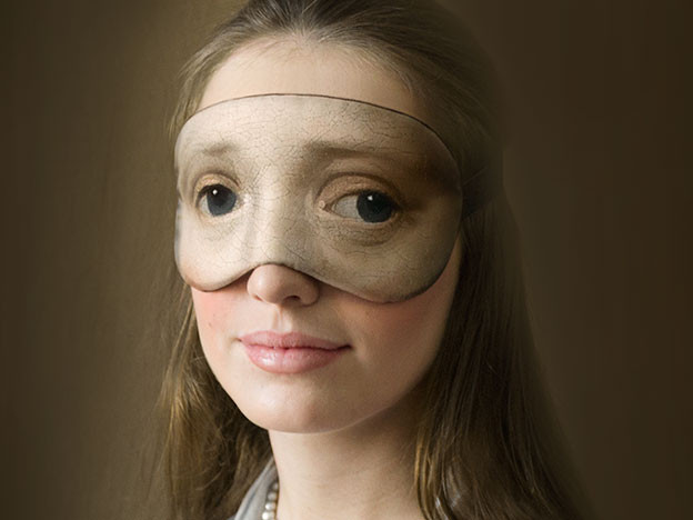 Лёша Лимонов и маска для голландского музея