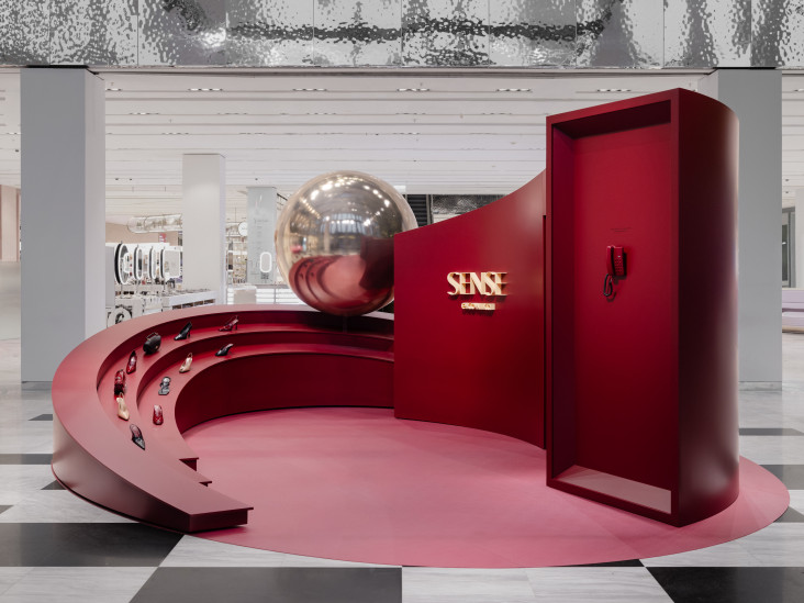 Яркий поп-ап Ekonika в Москве по проекту студии KIDZ