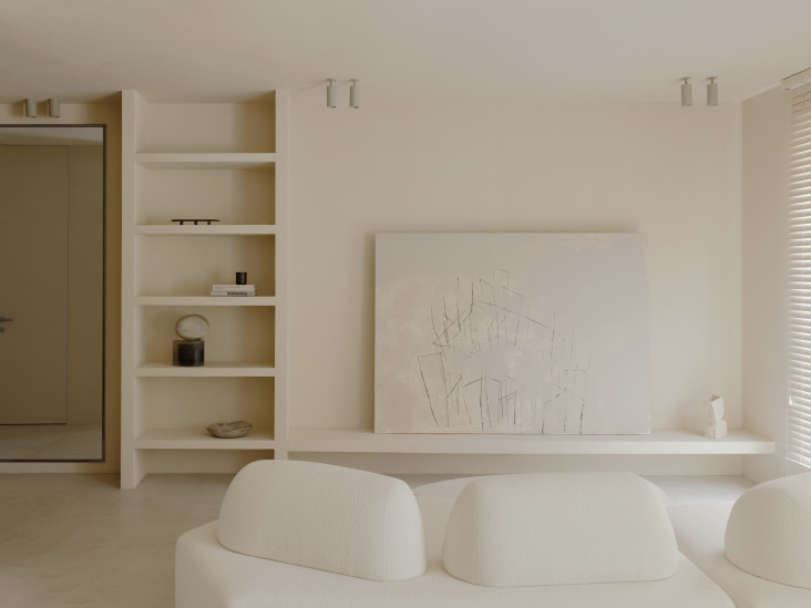 Молочно-белая квартира 70 кв. метров в центре Минска: проект Влада Кудина