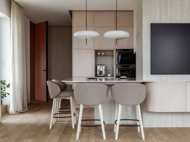 Пентхаус в Краснодаре в песочных, синих и терракотовых тонах: проект Алисы Свистуновой