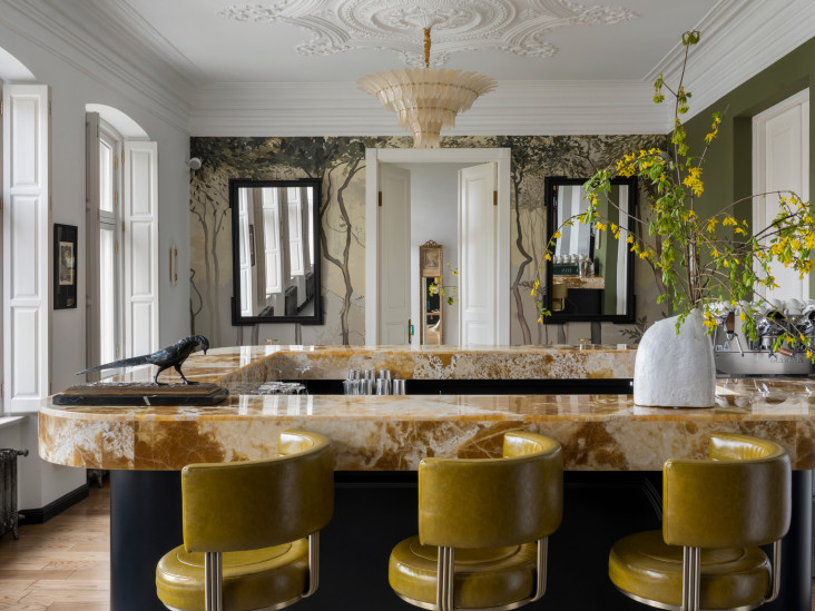 Атмосферный ресторан во Владикавказе: проект с французским шиком от бюро KRUG