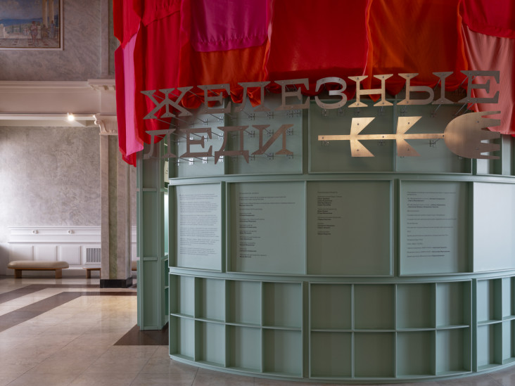 Инсталляция Музея Транспорта «Железные леди» на Северном речном вокзале