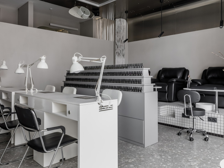 Редизайн интерьера салона красоты в Королеве по проекту дизайн-бюро «Согрет»