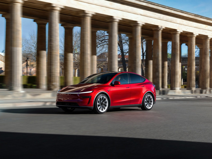 Tesla против Google: битва роботакси в Остине