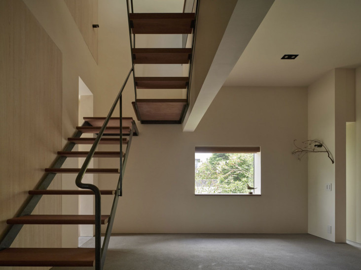 Tamotsu Teshima Architect & Associates: дом художника из стекла и бетона