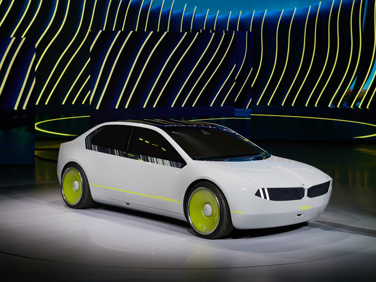CES 2023: автомобиль, способный менять цвет