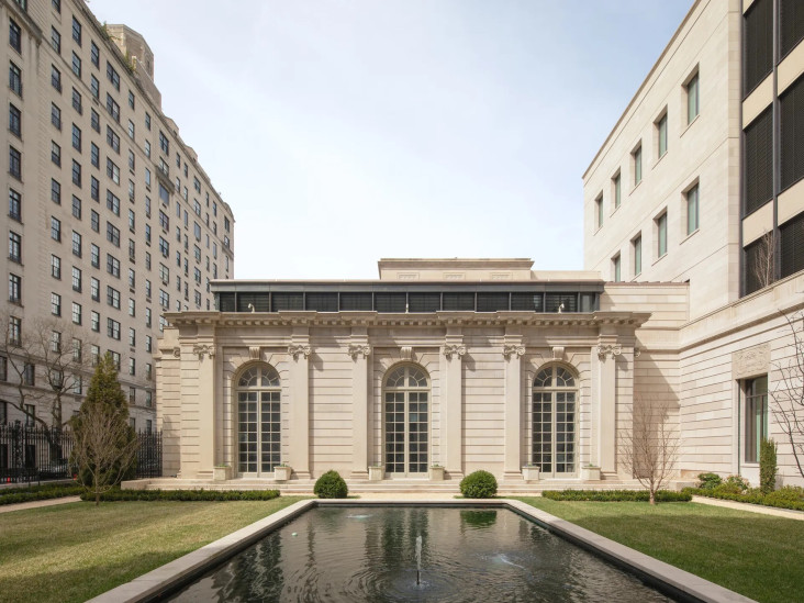 Новое пространство музея The Frick Collection в историческом особняке