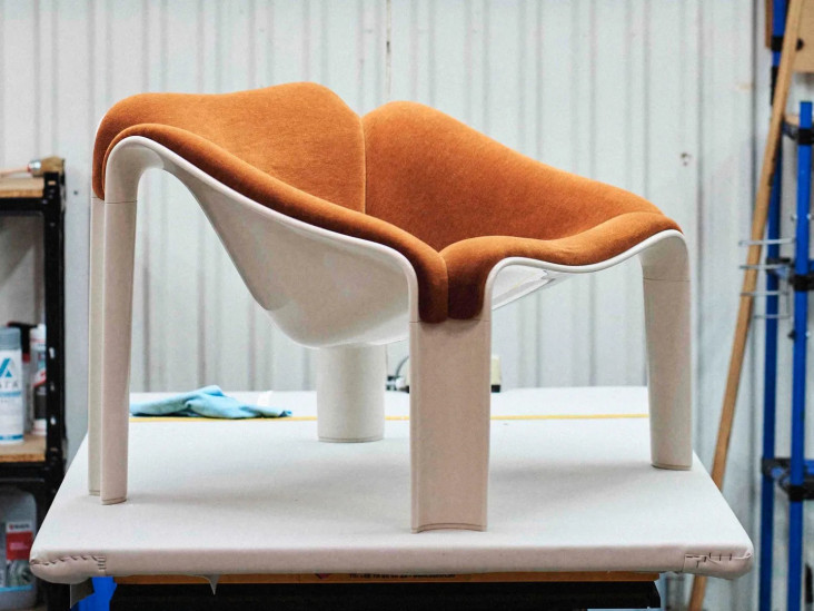 Gubi переиздают культовое кресло F300 Пьера Полена