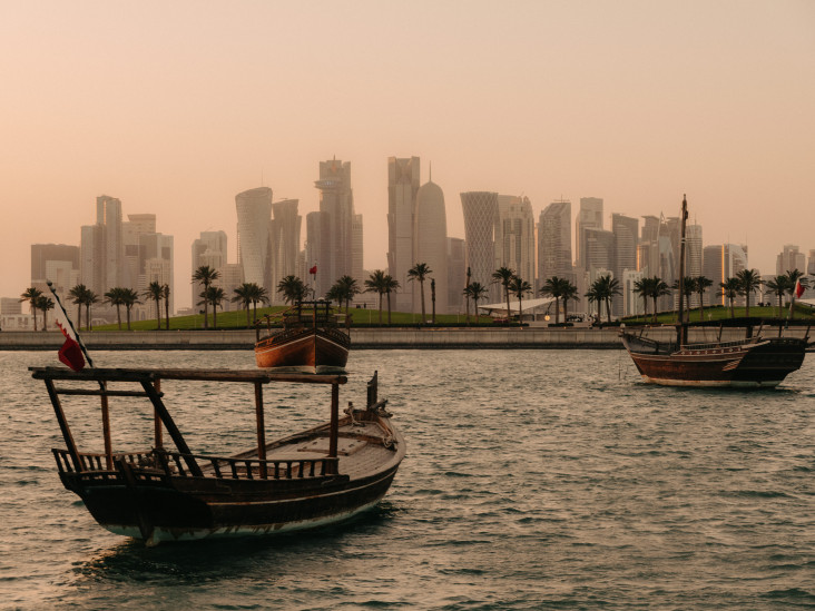 Art Basel Qatar: первая ярмарка в Дохе пройдет под кураторством художника Ваэля Шавки