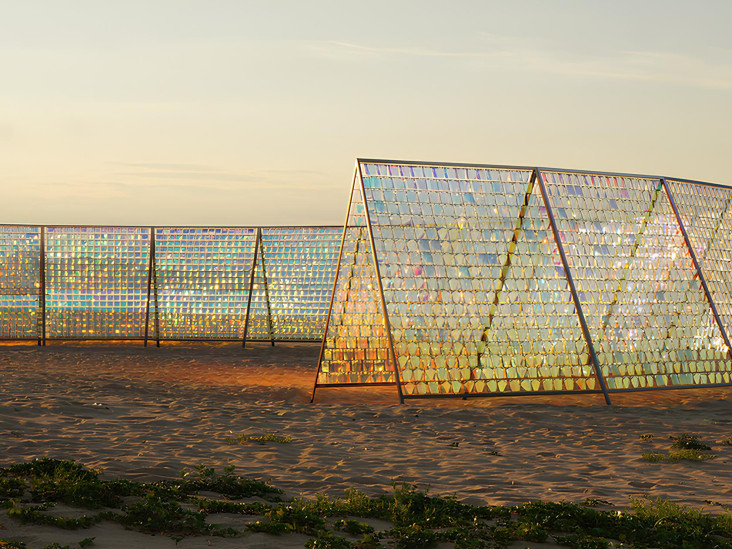 Мерцающая инсталляция у побережья в Южной Корее от Hyunje Joo