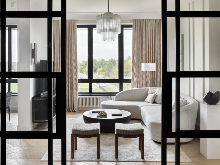 Светлая квартира с французским настроением: проект Марии Ушаковой в Москве