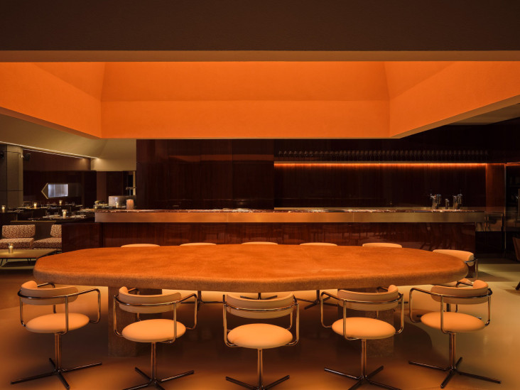 Ресторан Millo в Бухаресте с театральной атмосферой: проект AE02