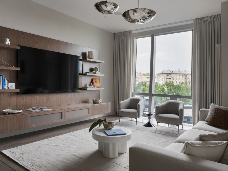 Просторная квартира в Москве по проекту Анастасии Яровой: инвестиция в недвижимость