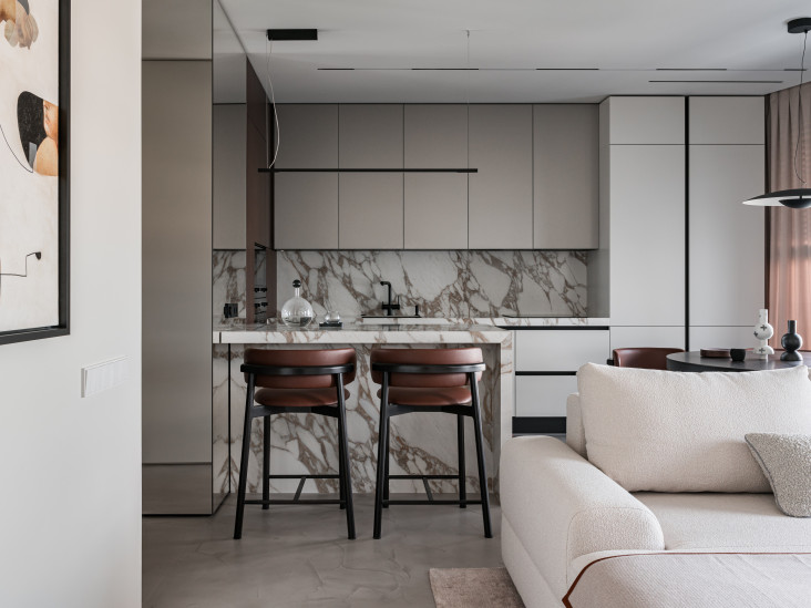 Квартира на 51-м этаже для семьи с ребенком: проект бюро «Образ жизни»