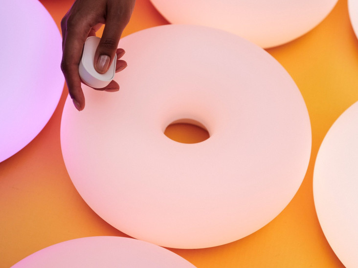 Новая версия лампы-пончика от IKEA и Сабин Марселиз