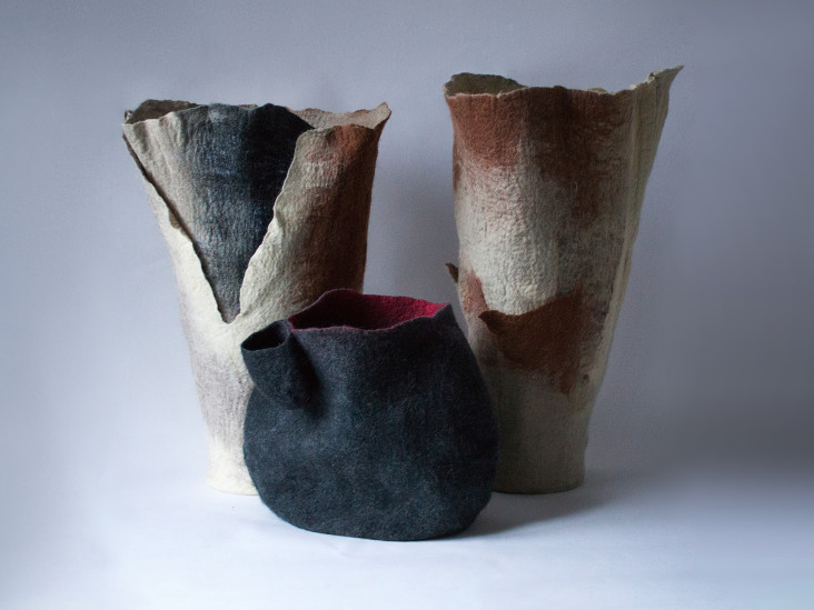 «Теплая луна»: выставка Зои Ленденской-Большаковой в музее Эрарта