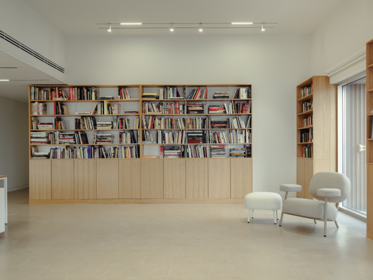 Галерея «Виктория» отмечает 20-летие обновленным пространством