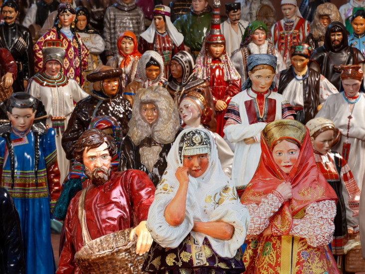 «Образы народов России. От южных морей до полярного края»: выставка скульптур ИФЗ