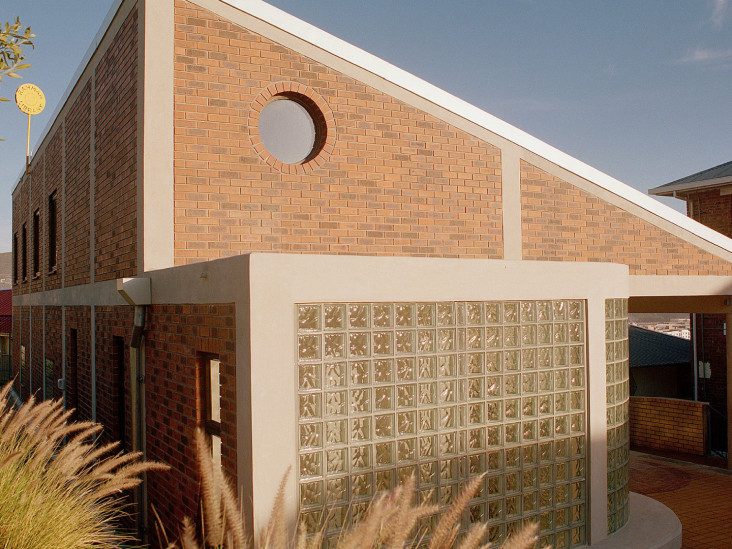 Библиотека по проекту студии The MAAK в Кейптауне: на обломках эпохи апартеида