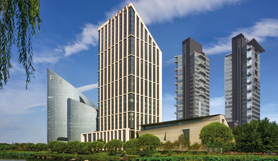 Оазис среди большого города: отдых в отелях Bulgari