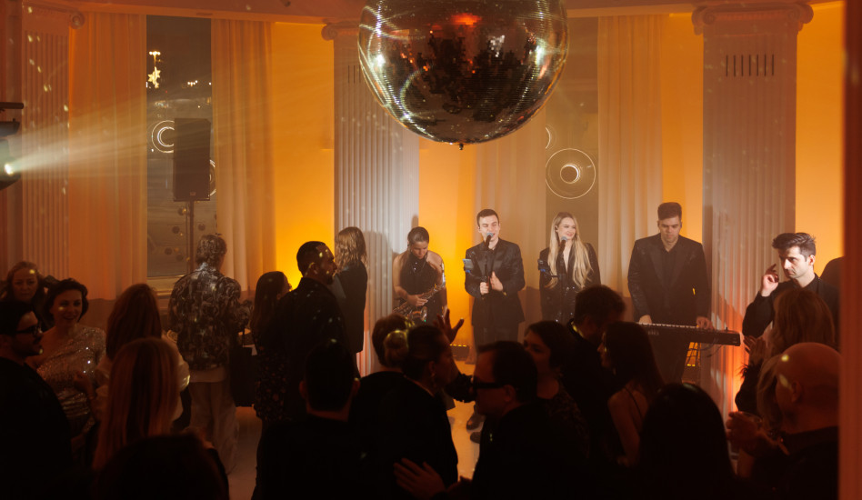 Открытие экспозиции MODULNOVA и вечер в честь дня рождения салона AURRUM