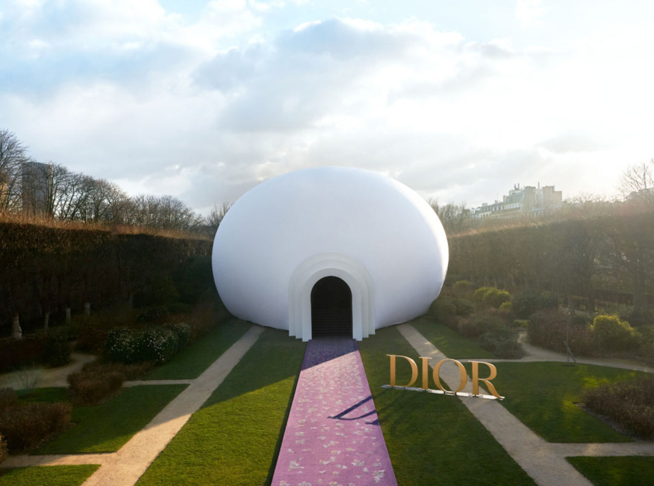Павильон Dior и феминизм Джуди Чикаго