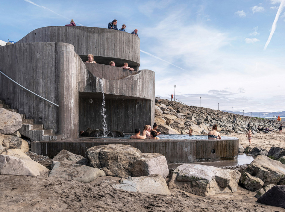 Basalt Architects: открытая купальня на исландском пляже