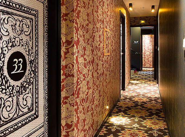 Комнаты от Кристиана Лакруа в Hôtel Antoine