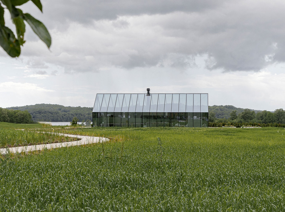 Стеклянный ресторан на виноградниках по проекту Norm Architects